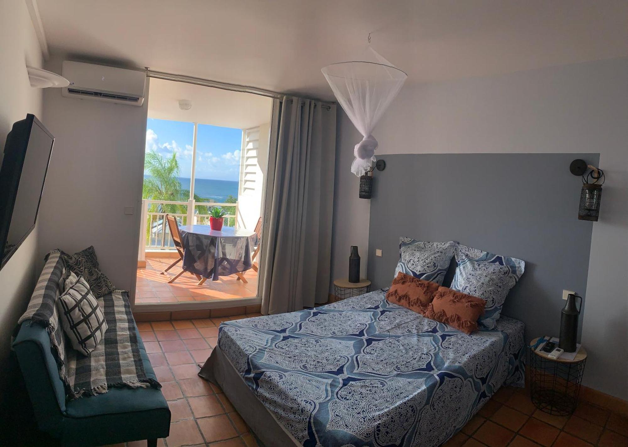 La Fraiche Rose Apartment La Trinite Luaran gambar