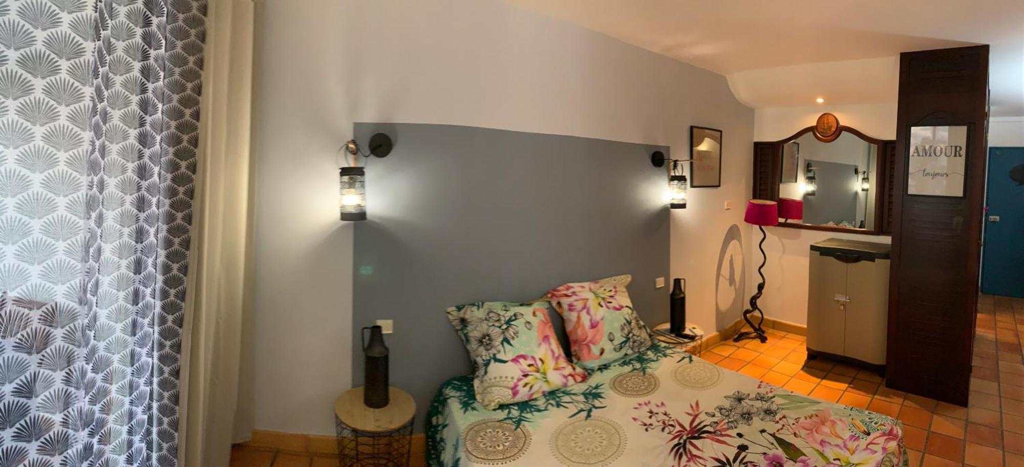 La Fraiche Rose Apartment La Trinite Luaran gambar